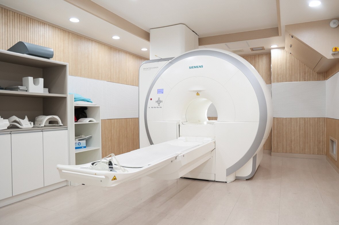 뉴민병원 MRI 검사실